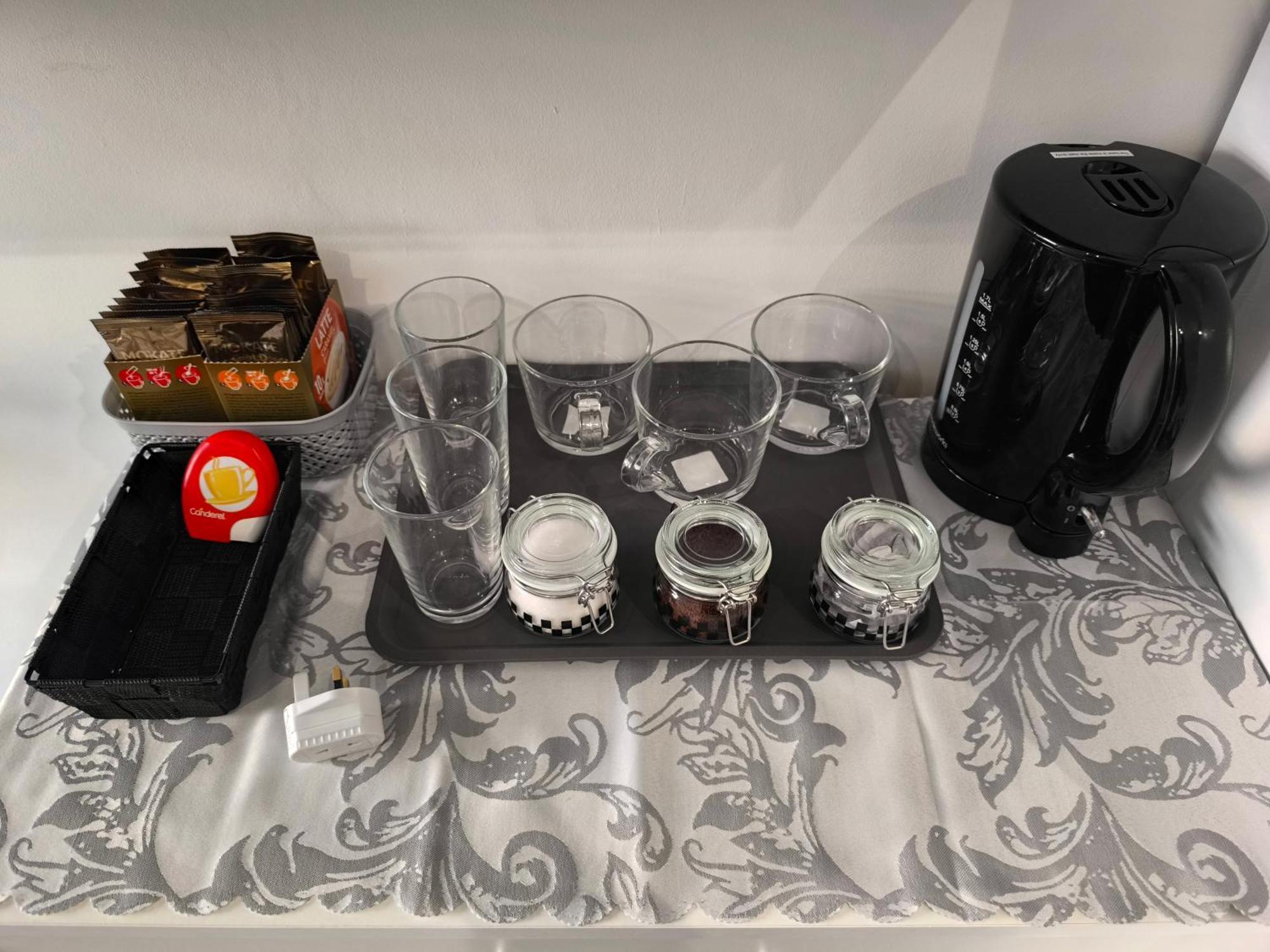 Full Equiped Rooms, Tooting Broadway Station Londres
