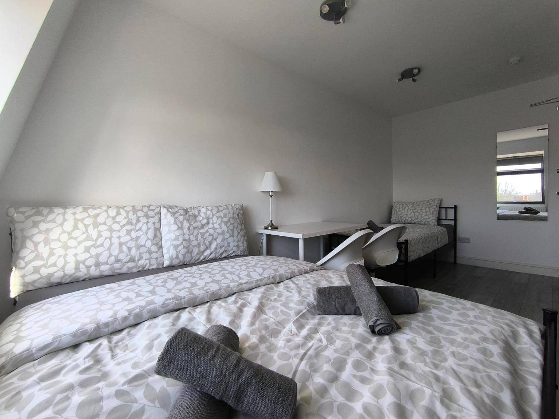 Full Equiped Rooms, Tooting Broadway Station